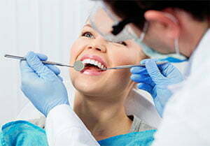 cosmetic dentist